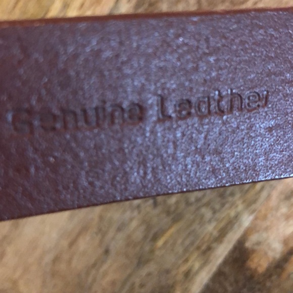 CALVIN KLEIN size S/M Honey Tan Leather bright silver  Discrete Logo $52 NEW - Picture 9 of 16